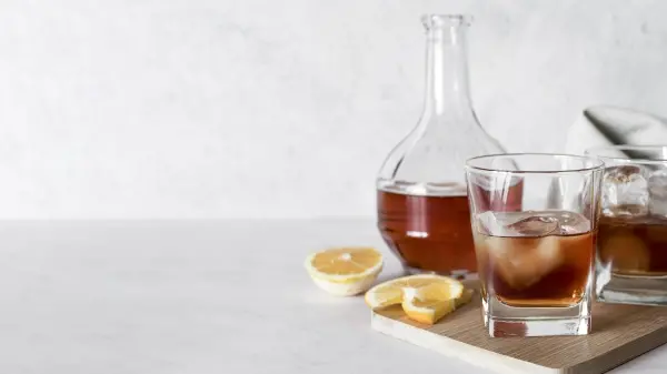 W czym pić espresso, a w czym lemoniadę? Mały przewodnik po rodzajach szklanek W czym pić espresso, a w czym lemoniadę? Mały przewodnik po rodzajach szklanek