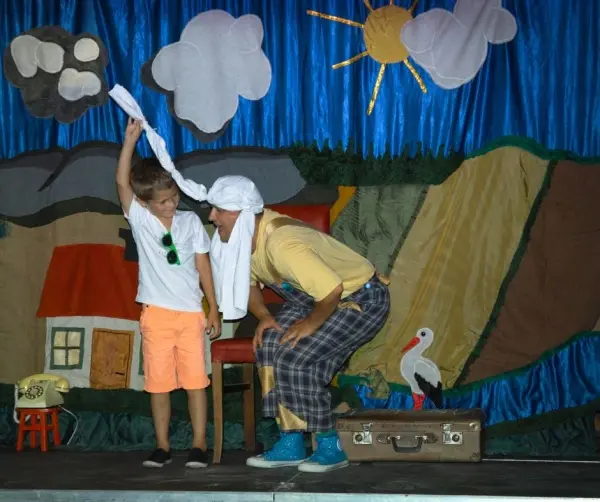Teatrzyk dla dzieci "Bajki rozmaite"