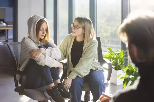 Psychoterapia dla młodzieży – jak rozpoznać, że dziecko potrzebuje wsparcia? Psychoterapia dla młodzieży – jak rozpoznać, że dziecko potrzebuje wsparcia?