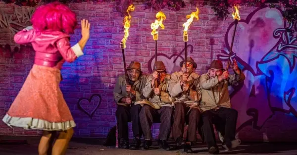 PŁONĄCE LASKI 4 / Teatr na Obrzeżach