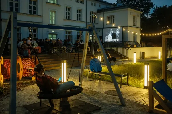Kino plenerowe w Pałacyku: "Perfect Days" Wima Wendersa